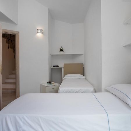 The Square Depandance Bed and Breakfast Cannigione Eksteriør billede